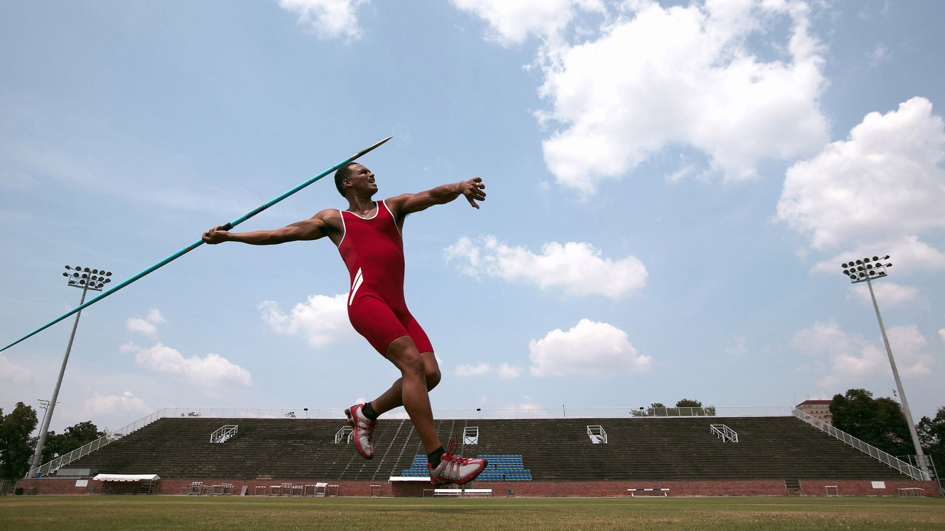 体育圈亮点：女子足球场上的巅峰表现！，女子足球赛的作用