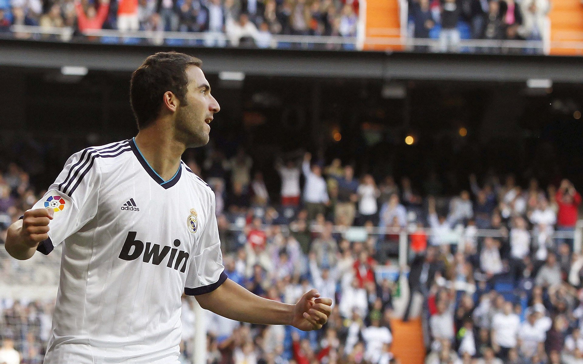 中超联赛国家队夺冠 球迷纷纷点赞，2021中超夺冠规则